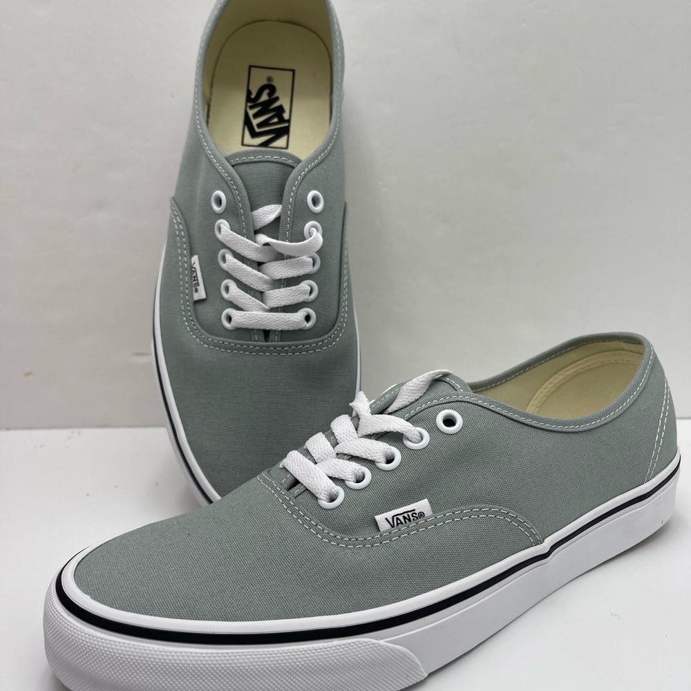 Vans WMNS Lt Gray Canvas Authentic Color Theory Pure Grey
VN000D7YEPO Sneakers - Picture 15 of 16